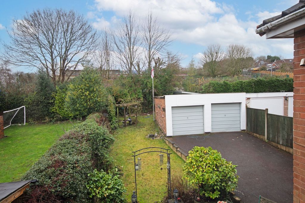 Property photo 2 of 24