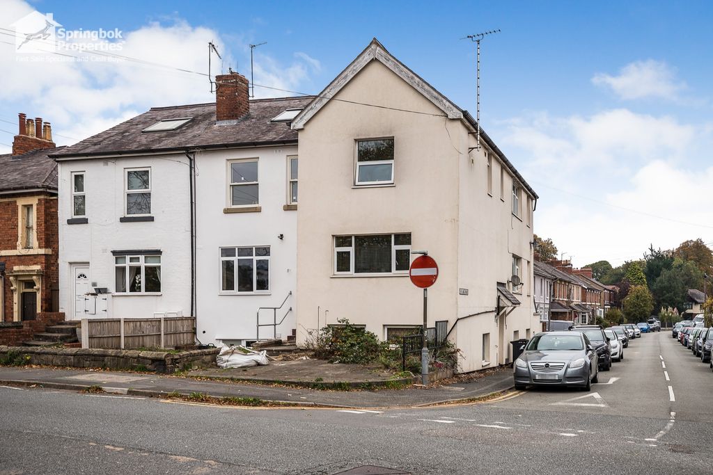 Property photo 1 of 8 Front View