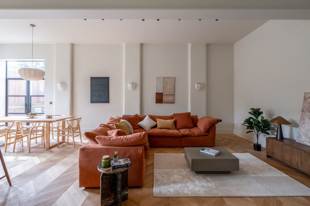 Property photo 3 of 21 332864 - 1Colliershouse_Highres-6.Jpg