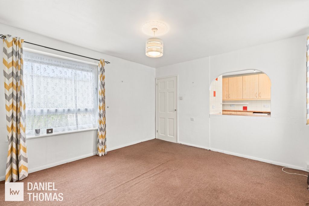 Property photo 2 of 24