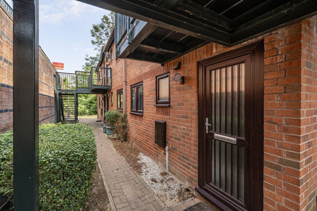 Property photo 1 of 10 External