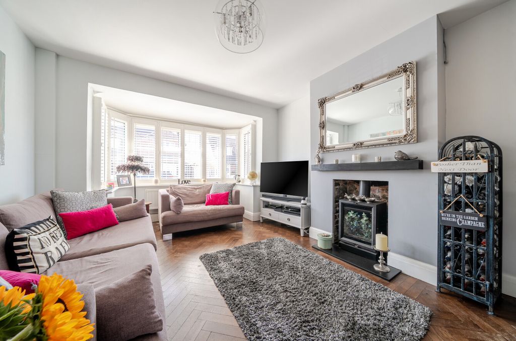 Property photo 3 of 16 1502869-17-6A75Fd...