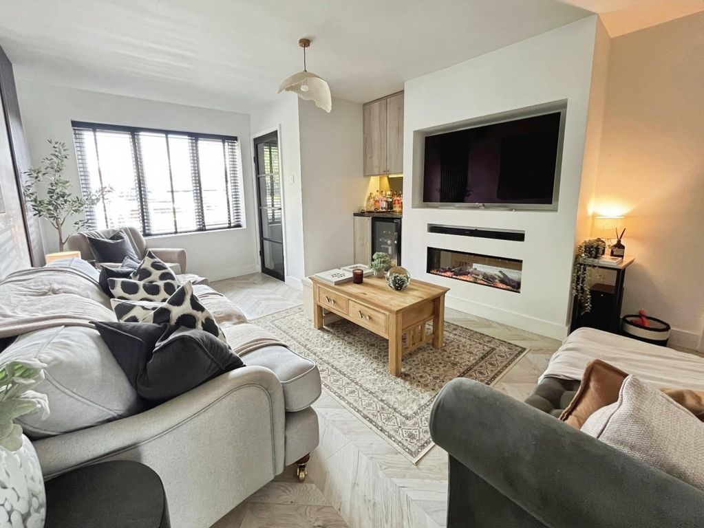 Property photo 2 of 20 65A725Bf-Image00019.Jpeg