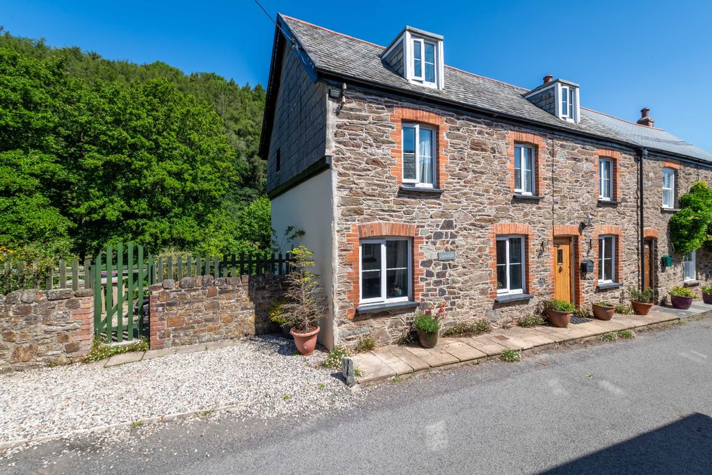 Property photo 1 of 20