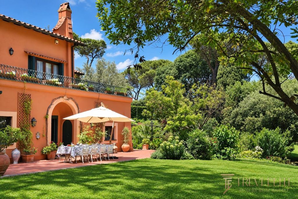 Property photo 1 of 50 Grand Estate With Private Chapel & Pool — Via Appia Antica, Rome