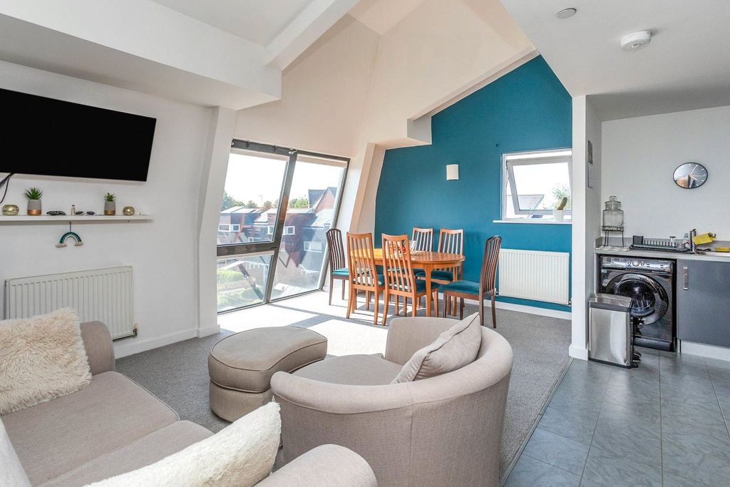 Property photo 2 of 9 Picture No. 04