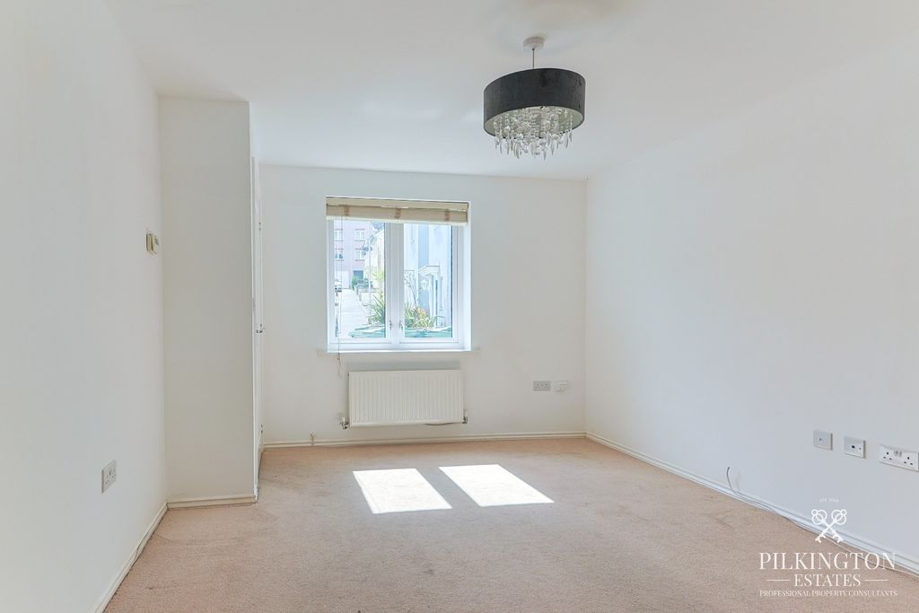 Property photo 3 of 18 5445902