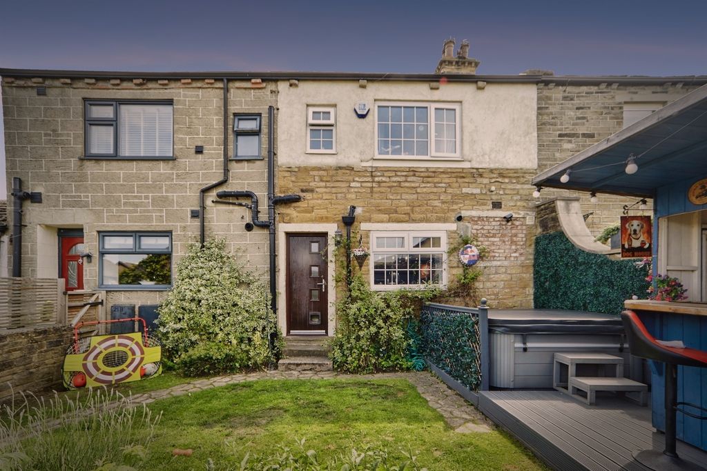 Property photo 1 of 25