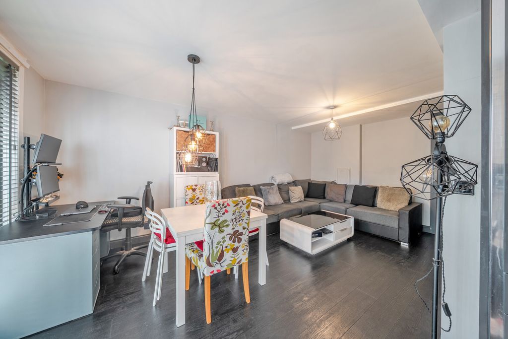 Property photo 3 of 14 1528971-5-1A14469...
