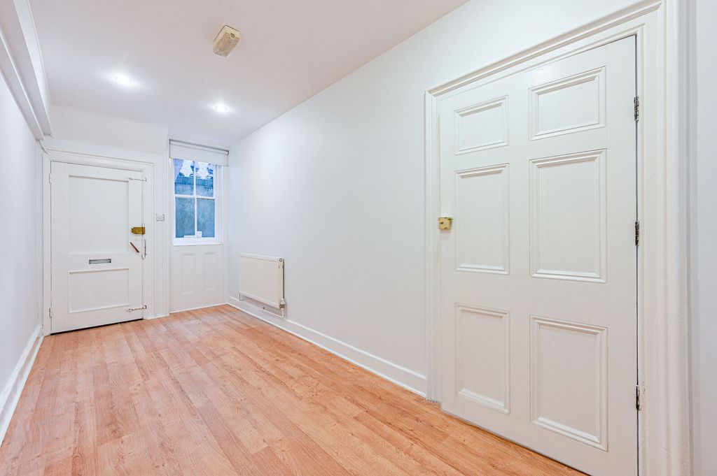 Property photo 1 of 42
