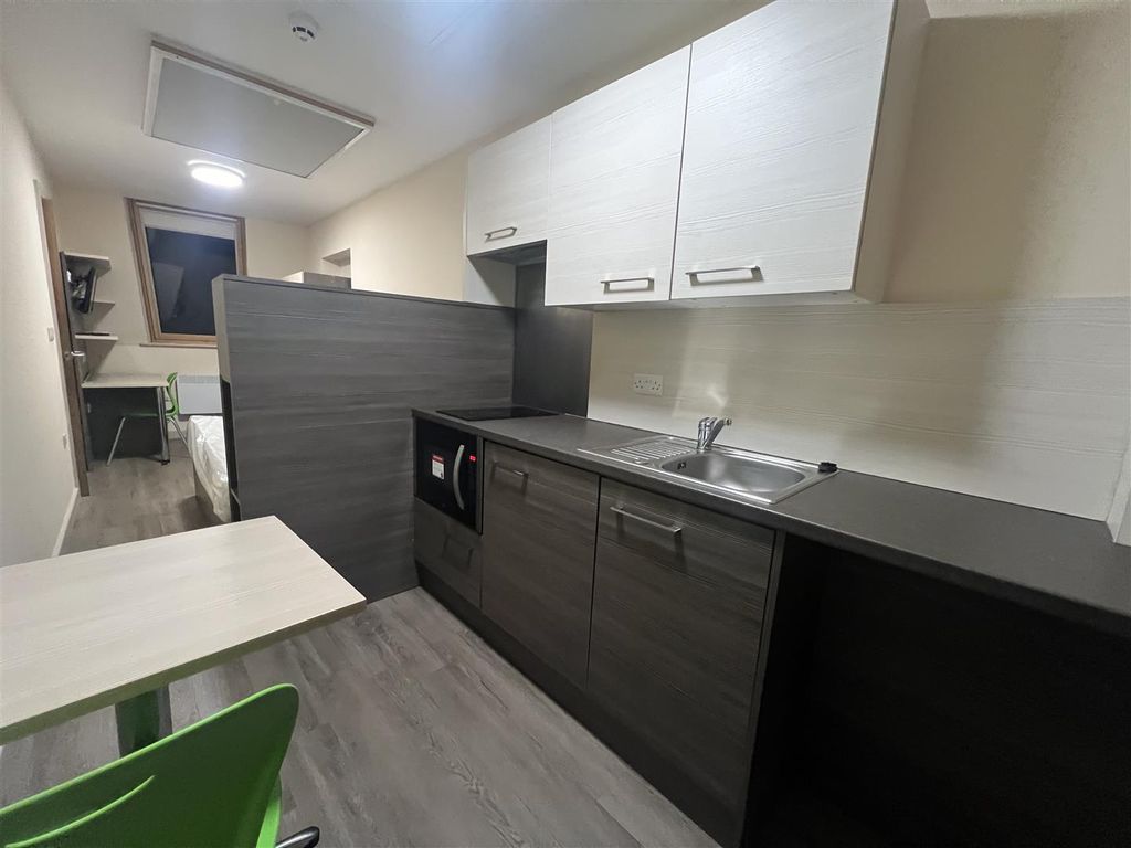 Property photo 1 of 8 Tempimagerk0Z0T.Jpg