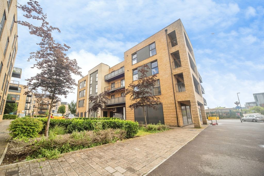 Property photo 1 of 15 Pbox-Img.Jpg