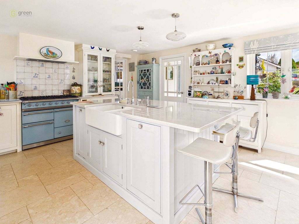 Property photo 3 of 38 93d0019F146542F48A66B7E1Eabf5Fe1100Cam04425G0Pr0426Still025