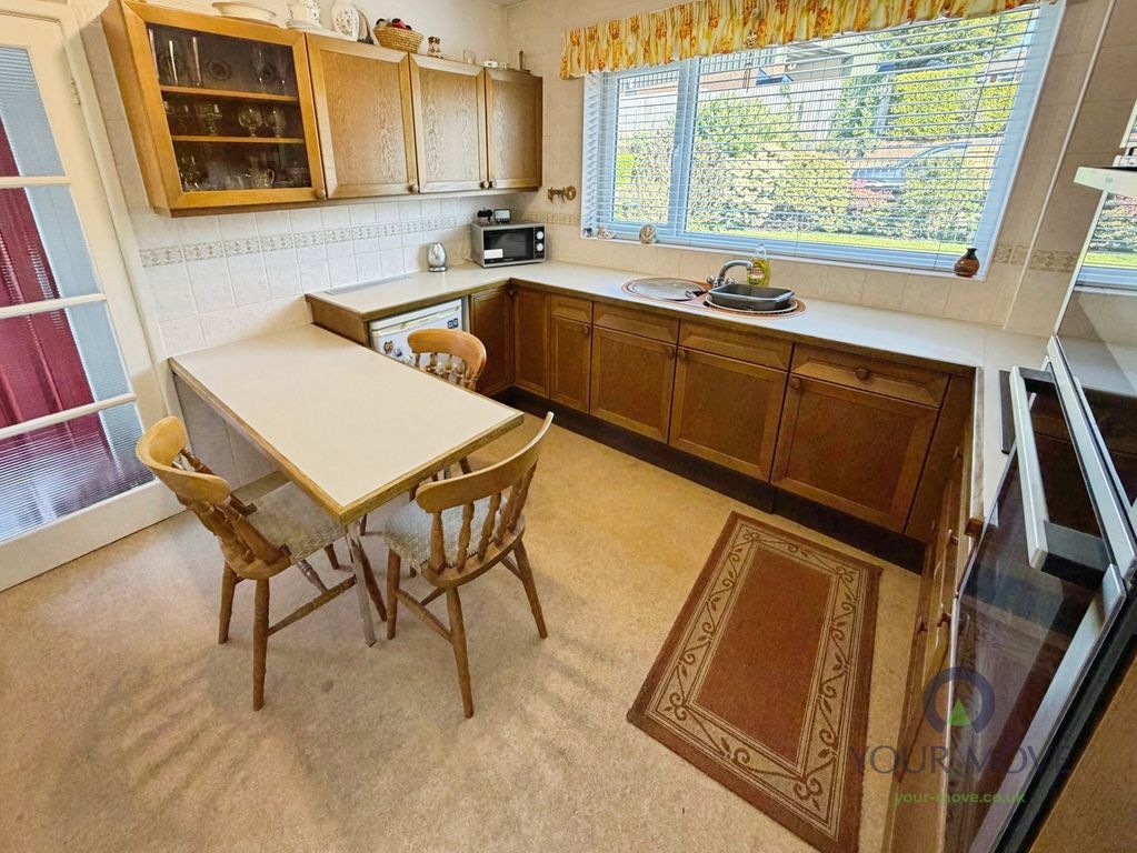 Property photo 3 of 13 Kitchen