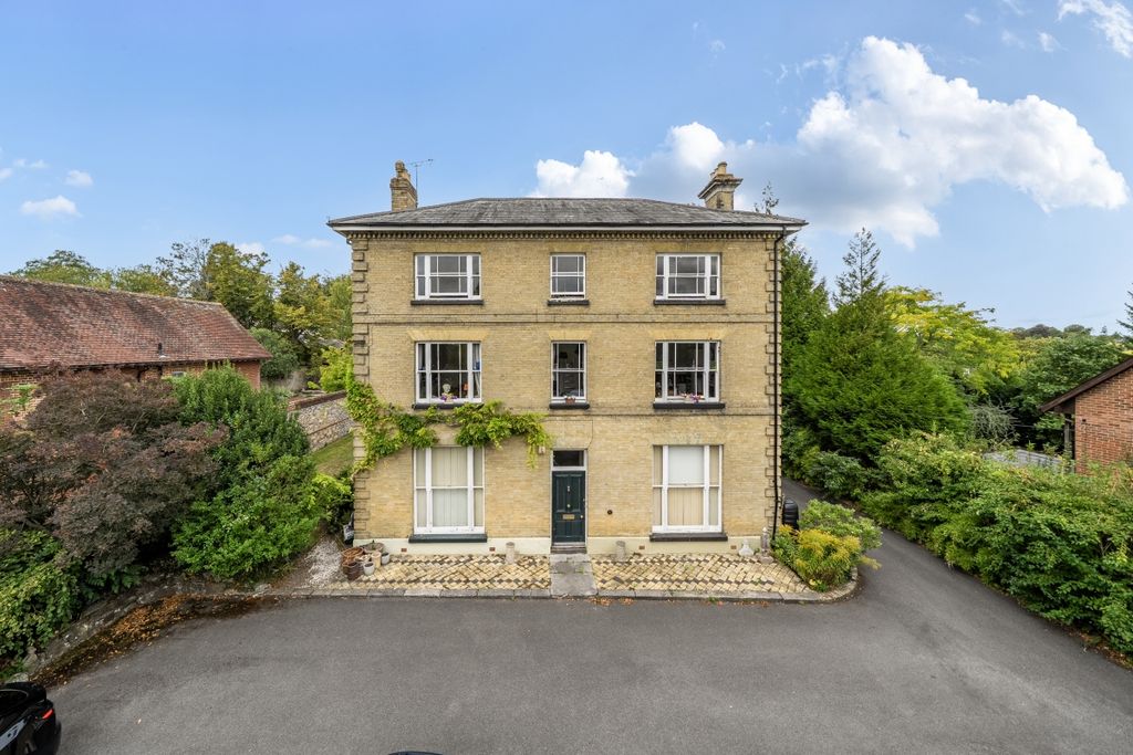 Property photo 1 of 11 1516945-4-6A9E912...