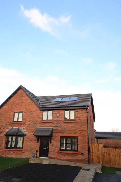 Property photo 1 of 14 Front Of House