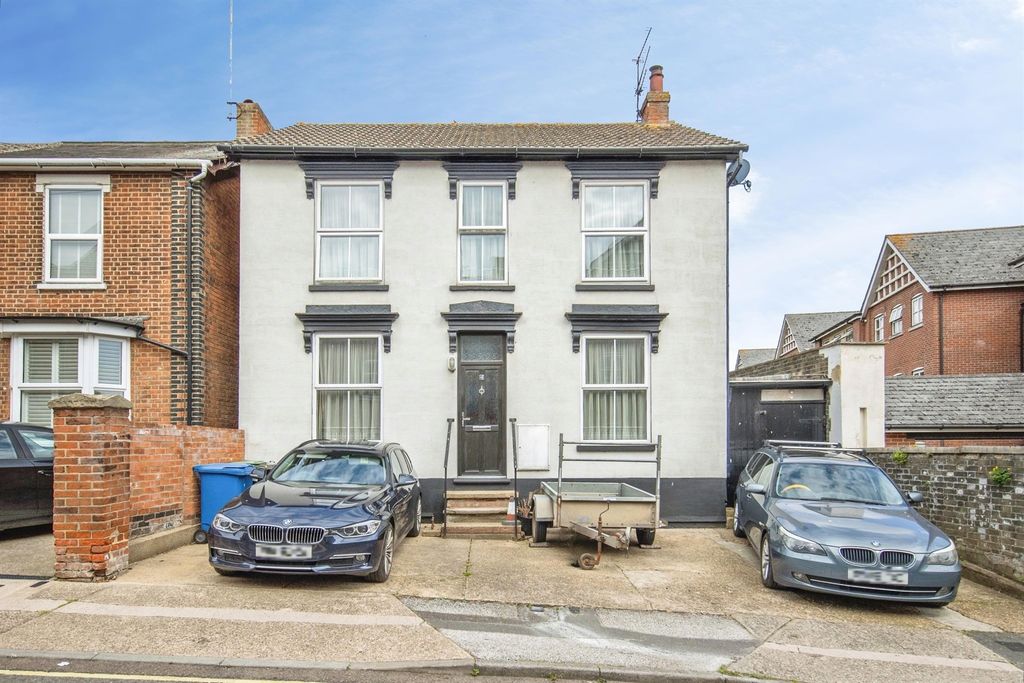 Property photo 1 of 19