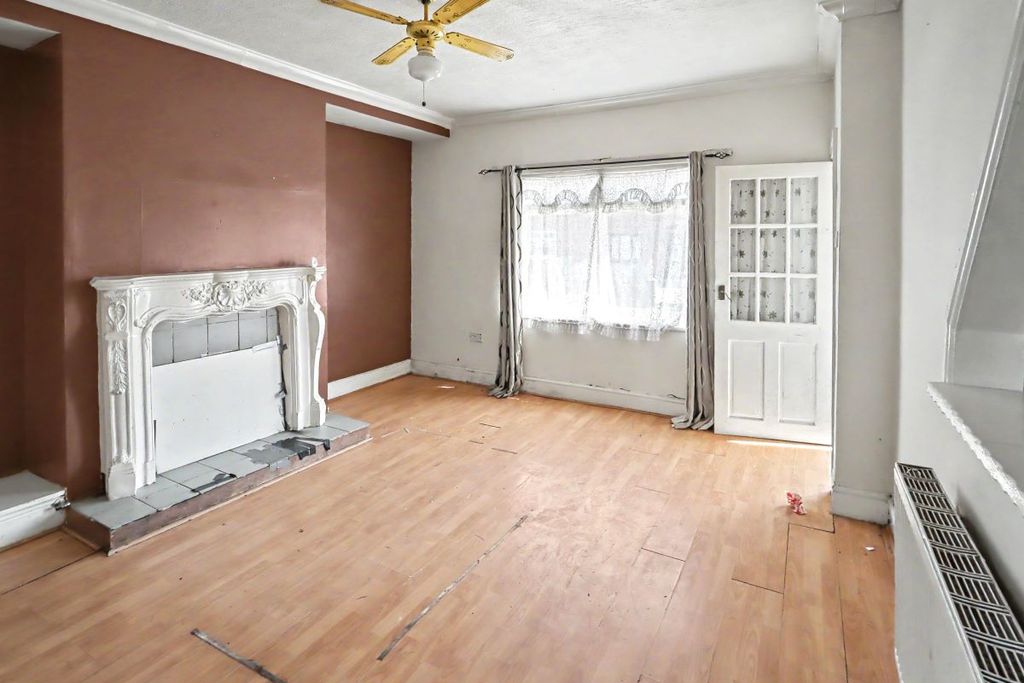 Property photo 2 of 13