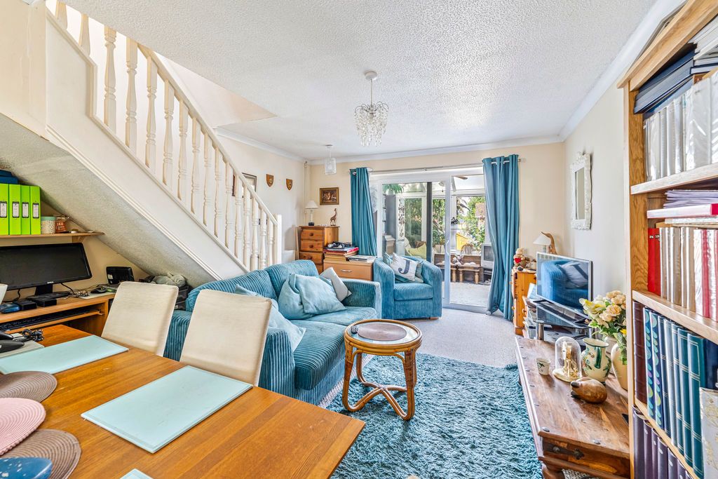 Property photo 3 of 11 Photo 8