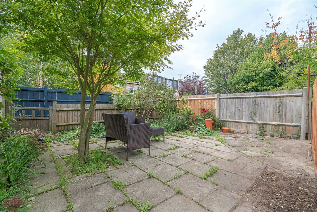 Property photo 2 of 13 Garden A