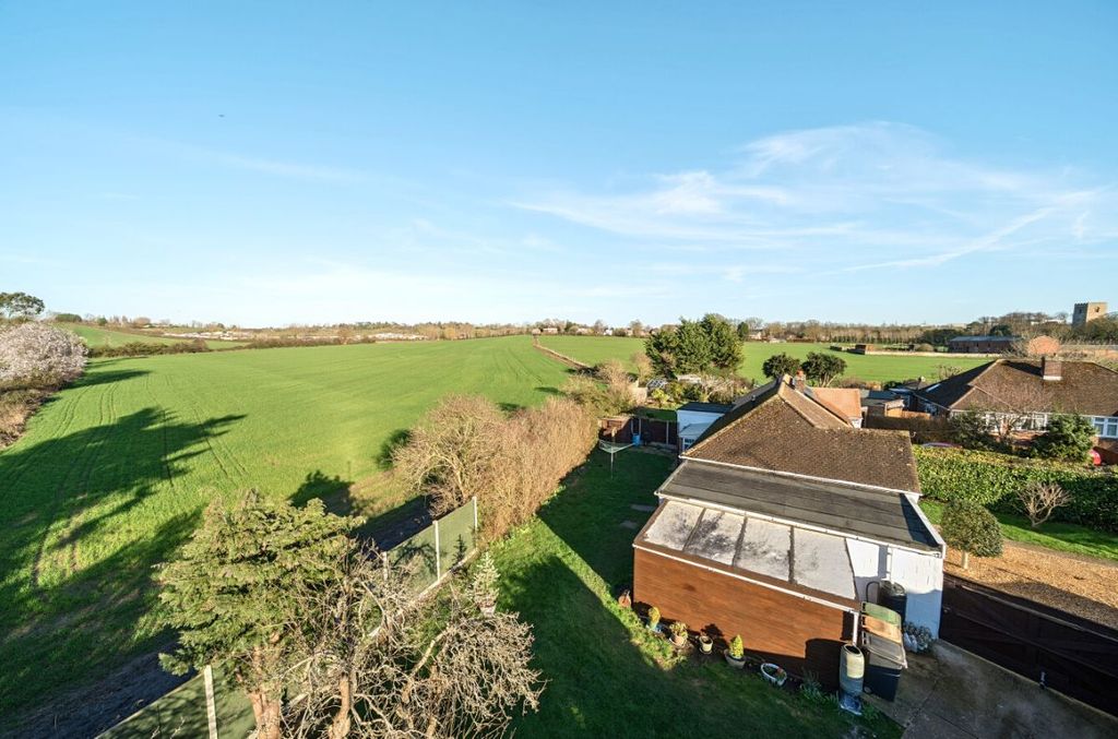 Property photo 3 of 25