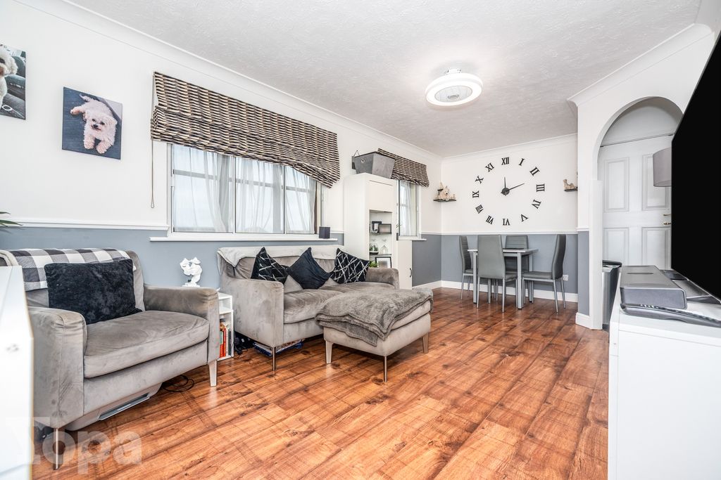 Property photo 2 of 13 Photo #2