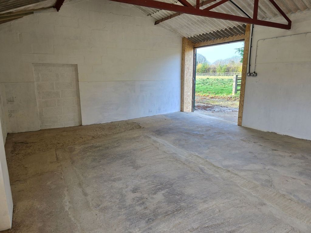 Property photo 3 of 4