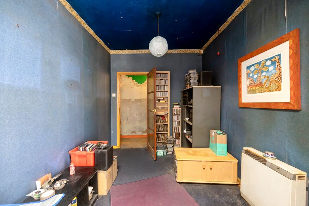 Property photo 3 of 20