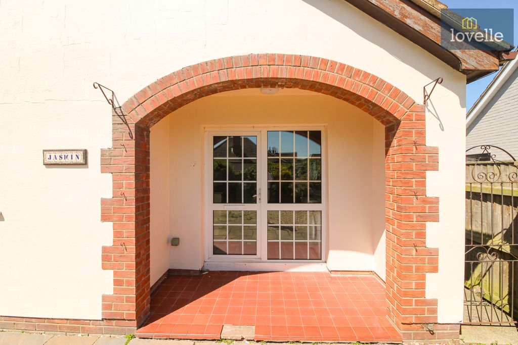 Property photo 3 of 20