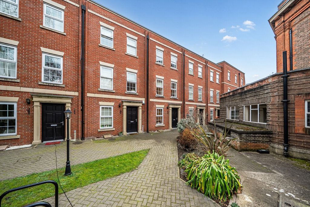 Property photo 1 of 17 Picture No. 04