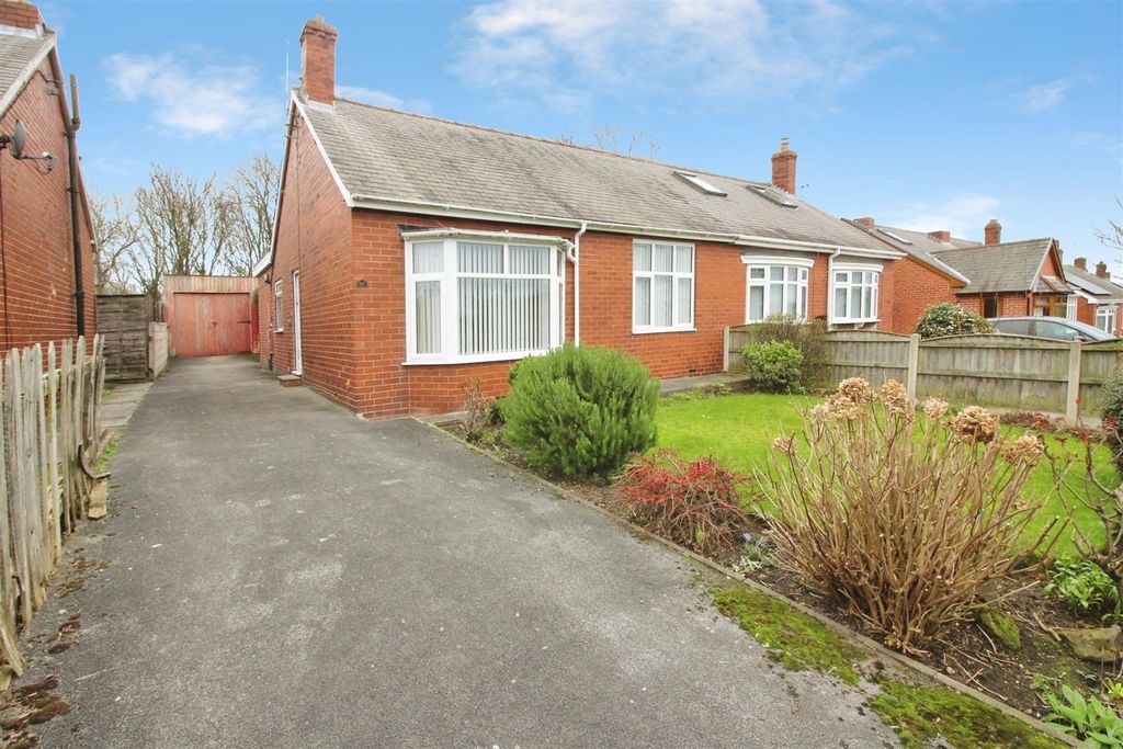 Property photo 1 of 14 Outside