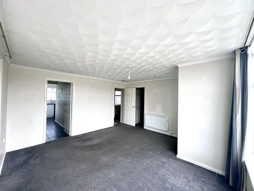 Property photo 3 of 12 Living Room