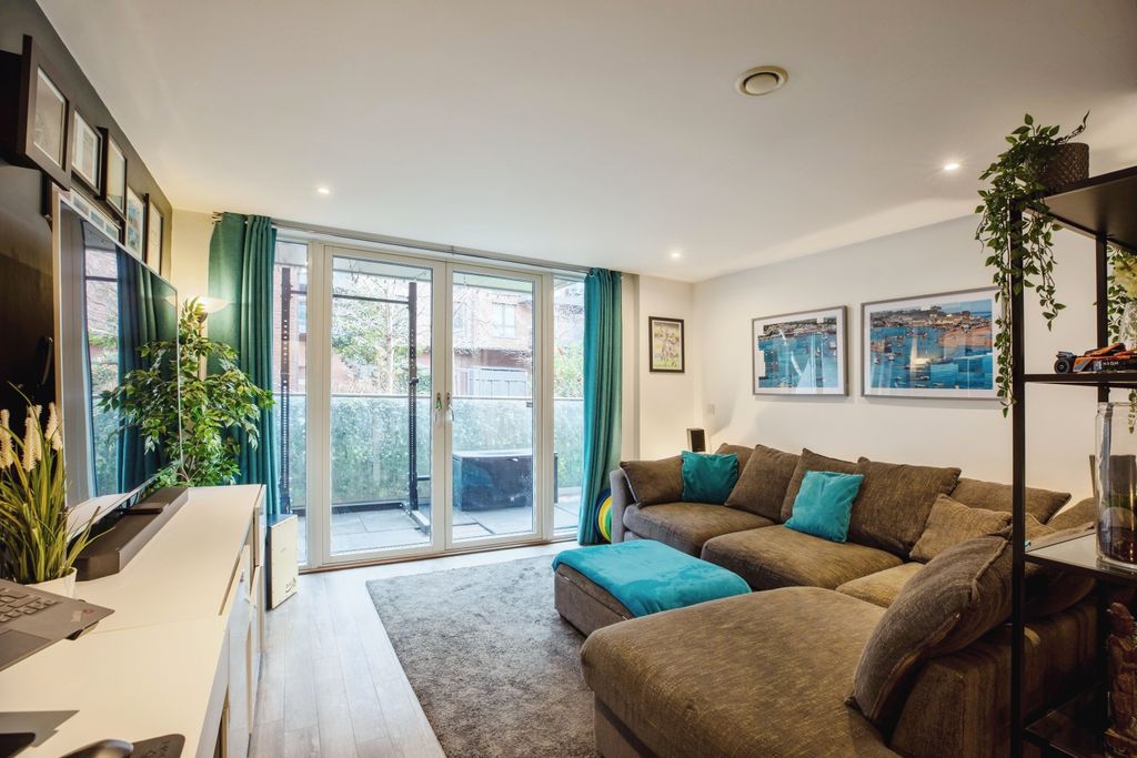 Property photo 3 of 14 Open Plan Living