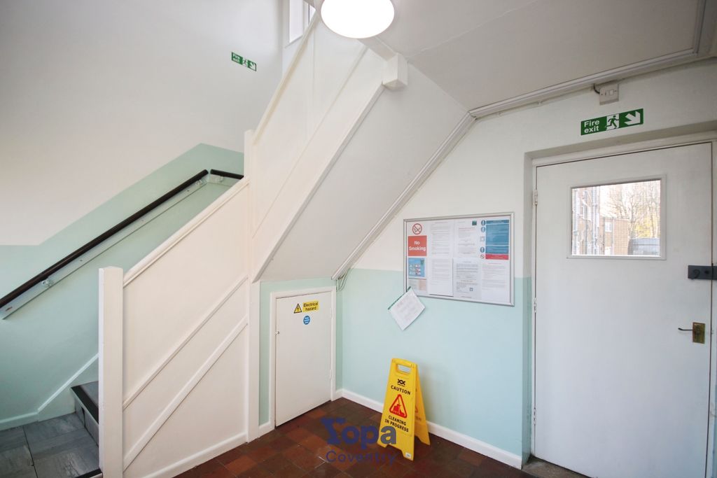 Property photo 3 of 13 2E4Db8Fe-Communal 20Entrance.Jpg