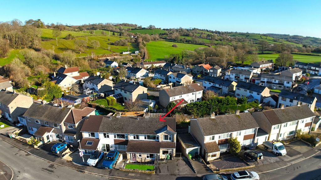 Property photo 2 of 45