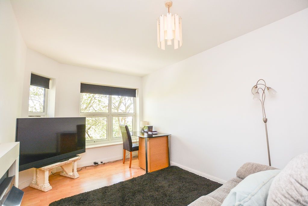 Property photo 3 of 13 Photo 6