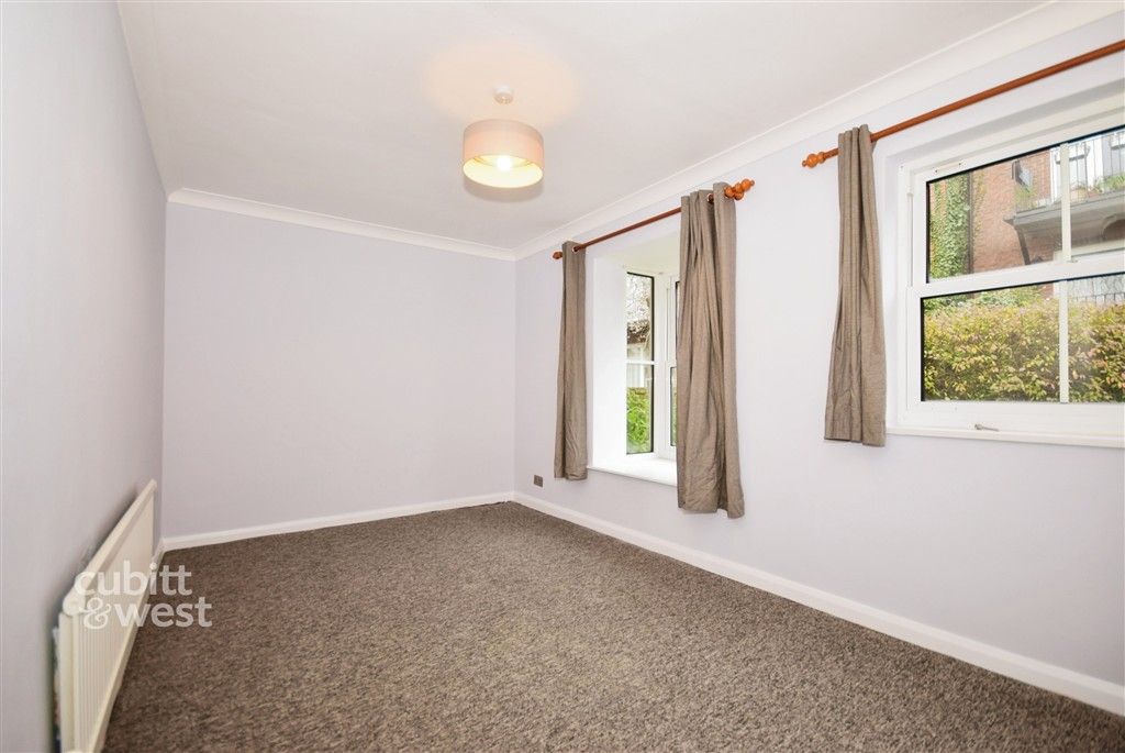 Property photo 1 of 9 Bedroom 2