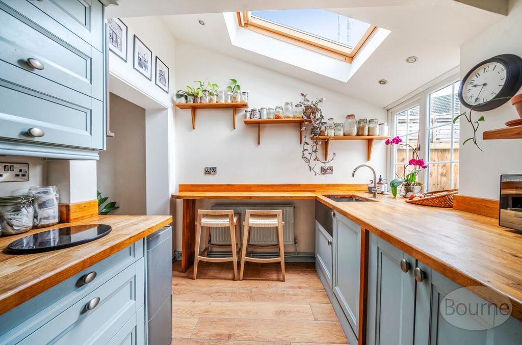 Property photo 3 of 16 34c00887-c612-4E8...