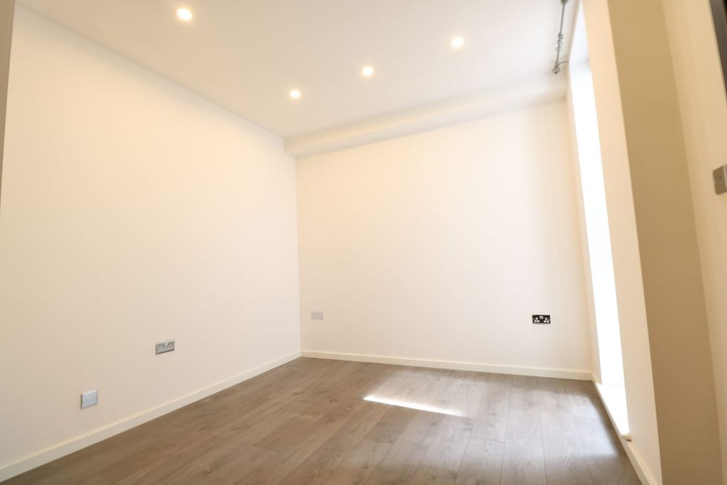 Property photo 3 of 10 Gallery