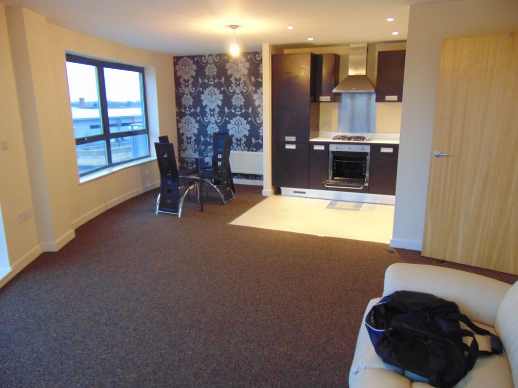 Property photo 2 of 13