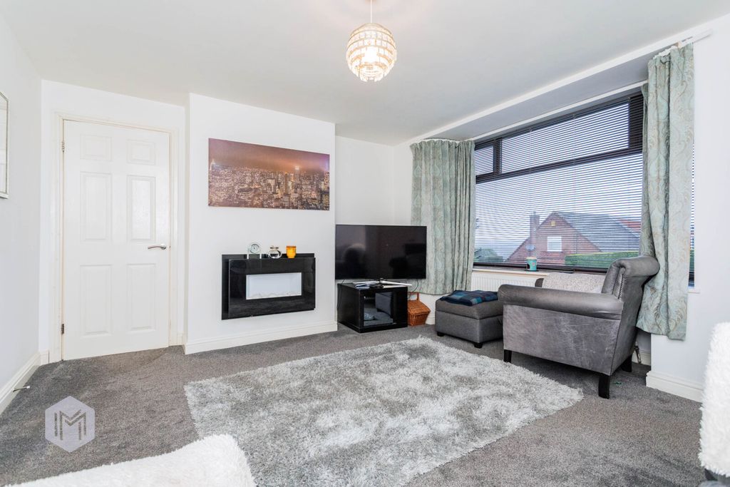 Property photo 2 of 18 Picture No. 21