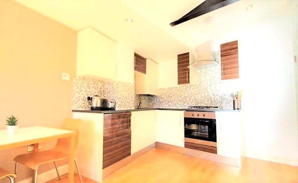 Property photo 3 of 5 Picture No. 10