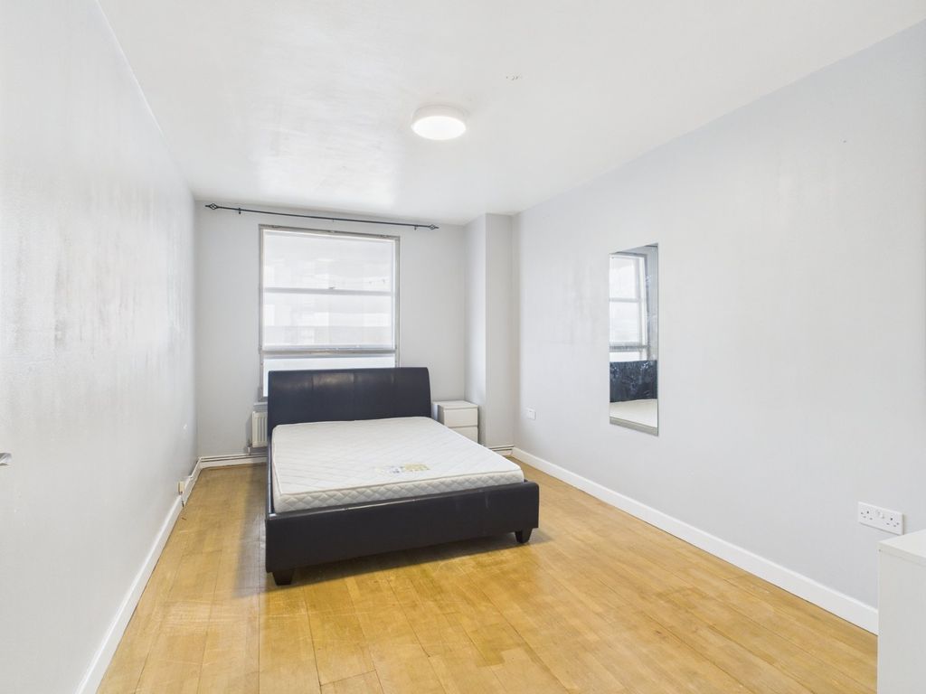 Property photo 3 of 13 Bedroom 2