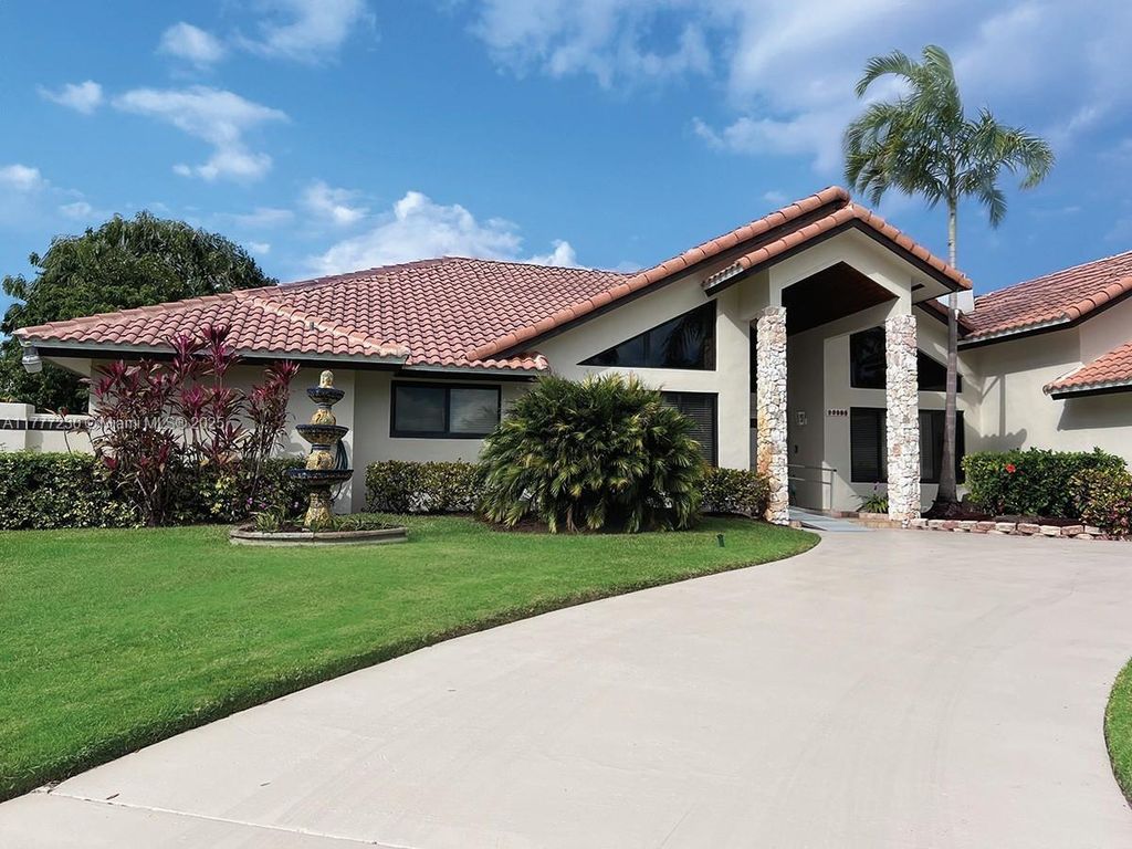 Property photo 1 of 1