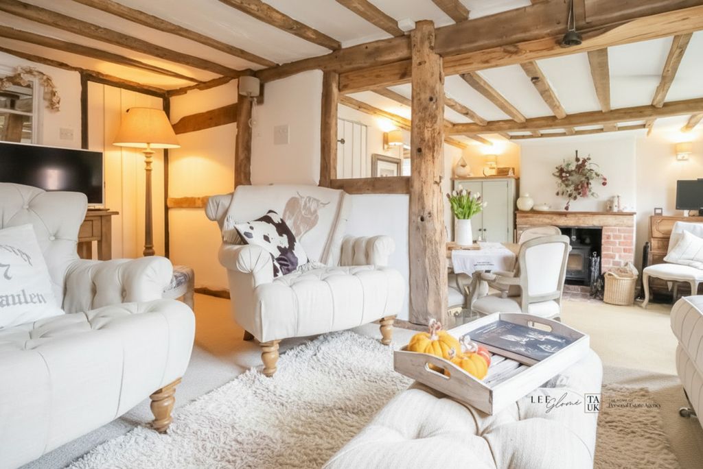 Property photo 2 of 20