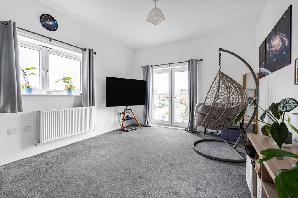 2 bed flat for saleLong Park, Cranbrook, Exeter EX5 photo 5