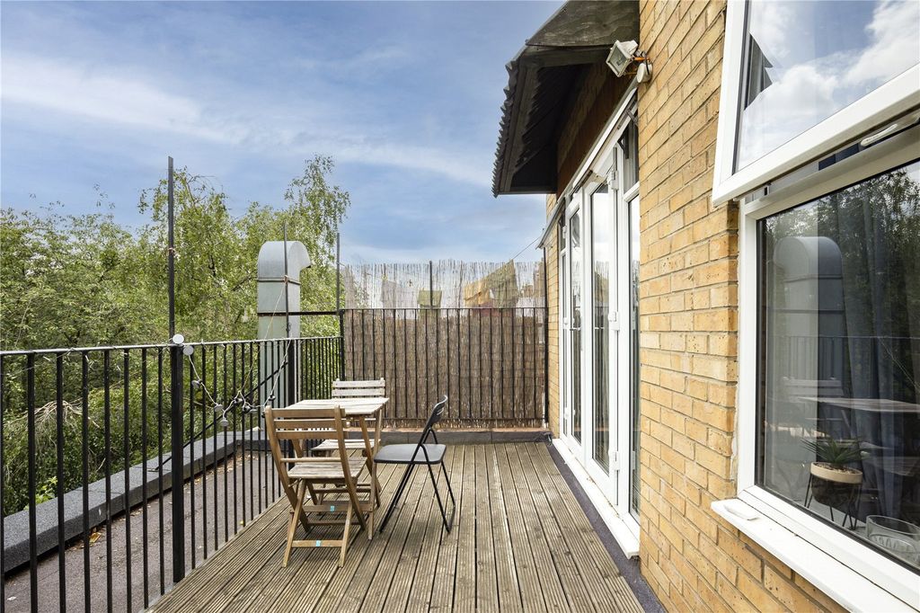 Property photo 1 of 11 Picture No. 02