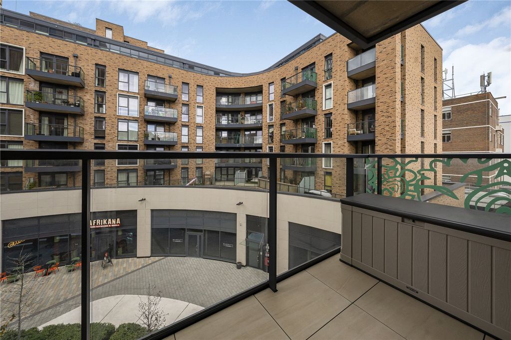 Property photo 3 of 11 Picture No. 10