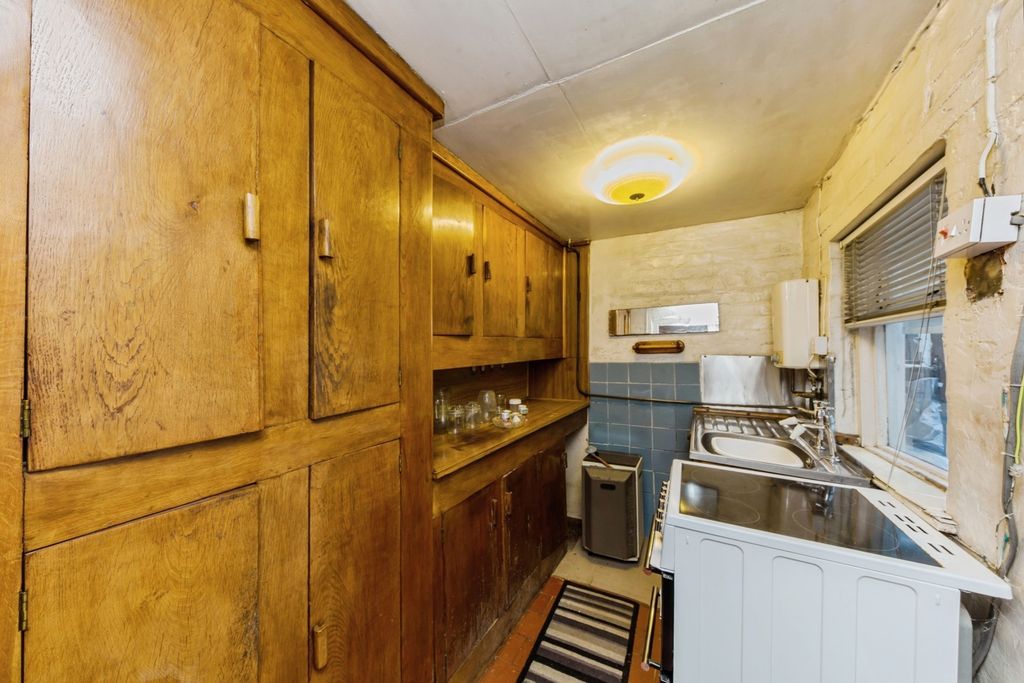 Property photo 2 of 19 Pbox-Img.Jpg