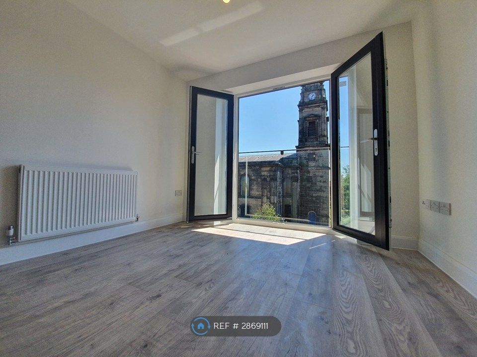 Property photo 3 of 7 Lounge